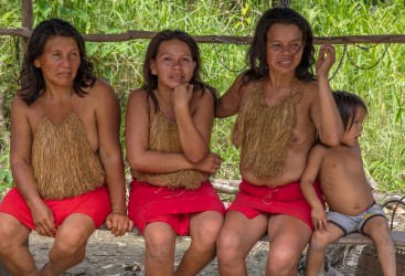 0S8A3423 Tribe Yaguas Amazonas Peru