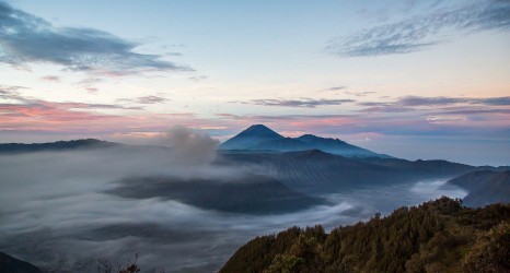 8r2a2634 view of mts. bromo semeru batok and widodaren tengger caldera east java indonesia