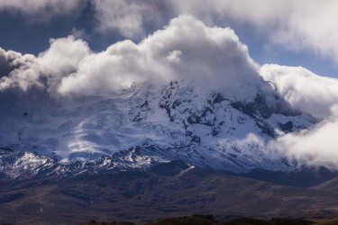 996a2925 volcano antisana ecuador