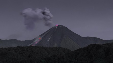 996a3135 volcano reventador amazon ecuador