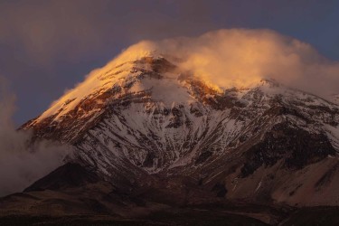 996a3371 volcano chimborazo ecuador