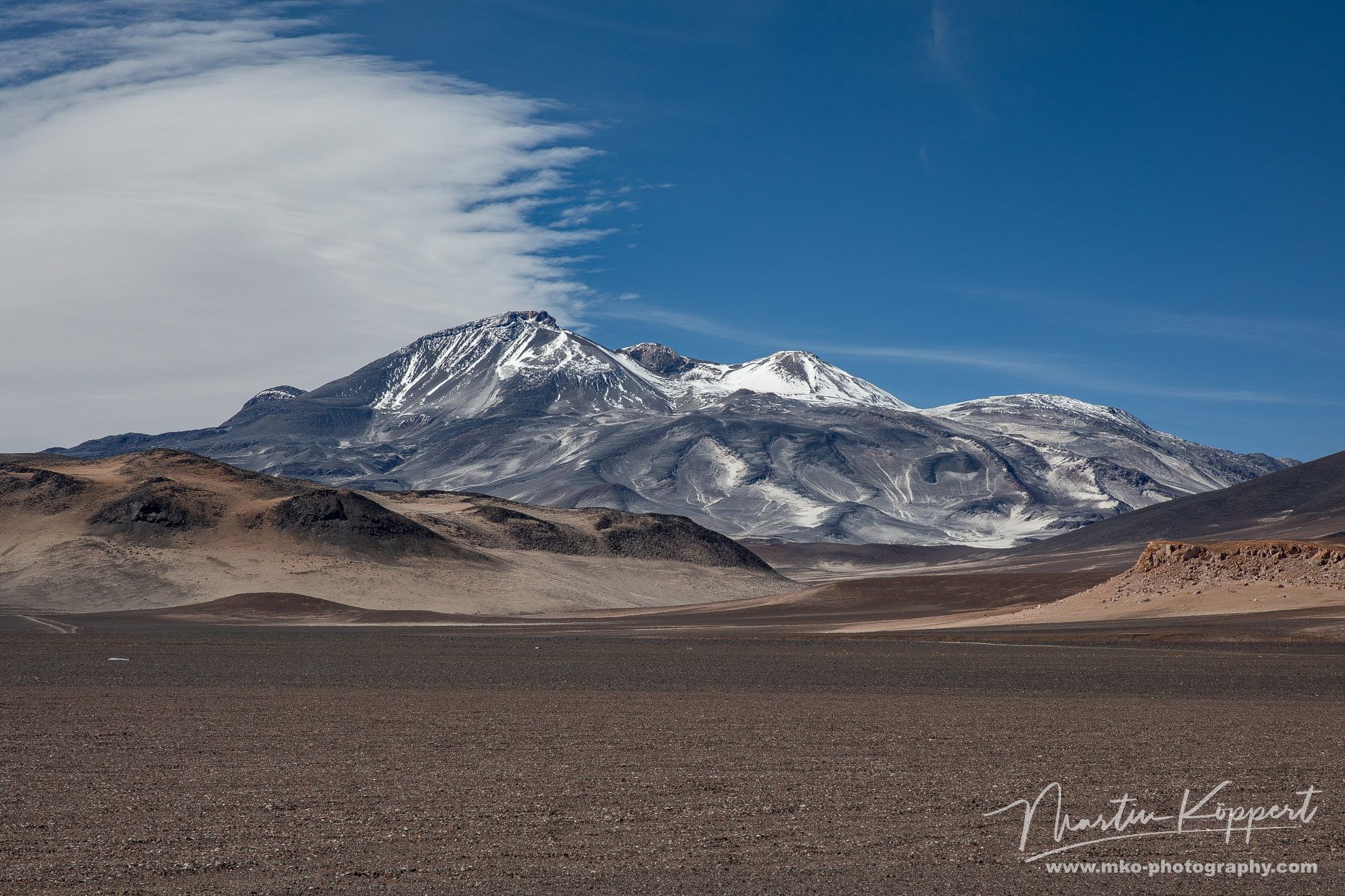 Volcano Ojos Salado Parque Nacional Tres Cruces Desierto De Atacama Chile