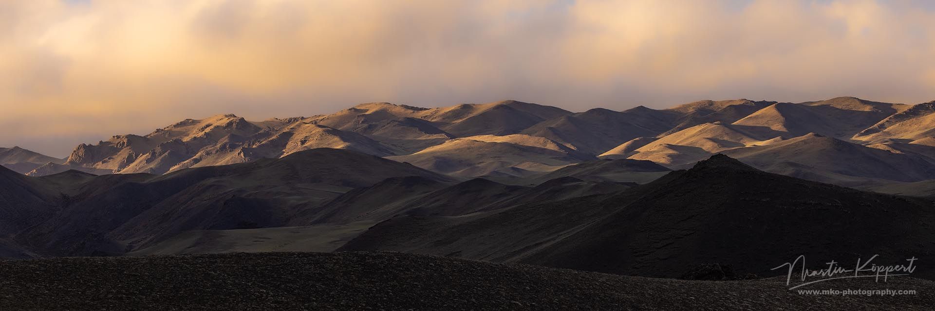 Yolyn_Am_Gobi_Gurvan_saikhan_Range_Mongolia